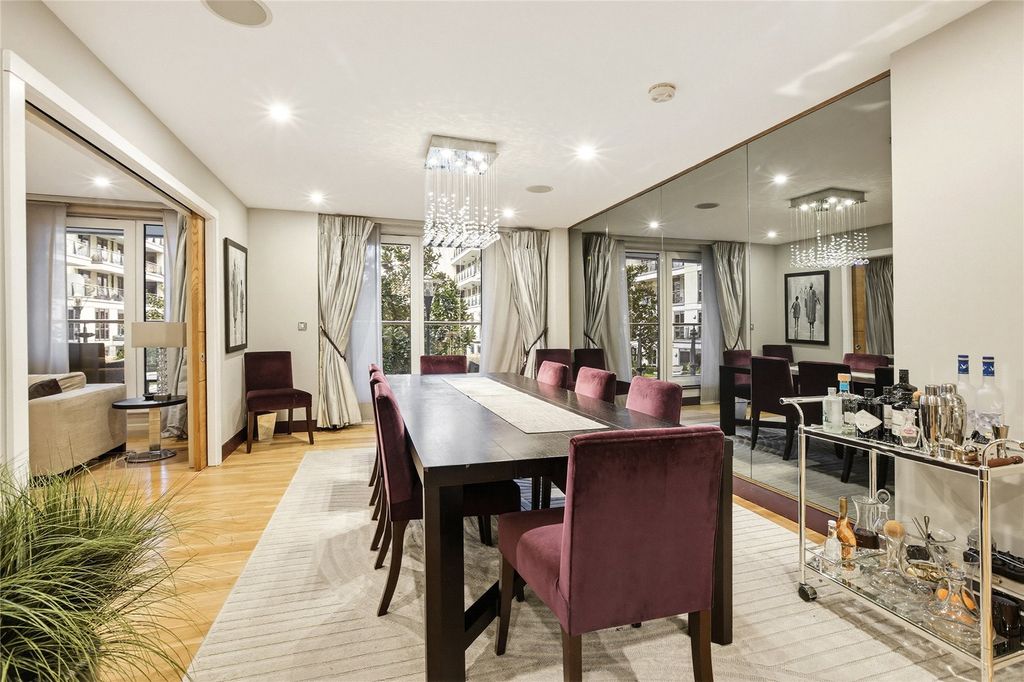 Property photo 3 of 15 Dining Room