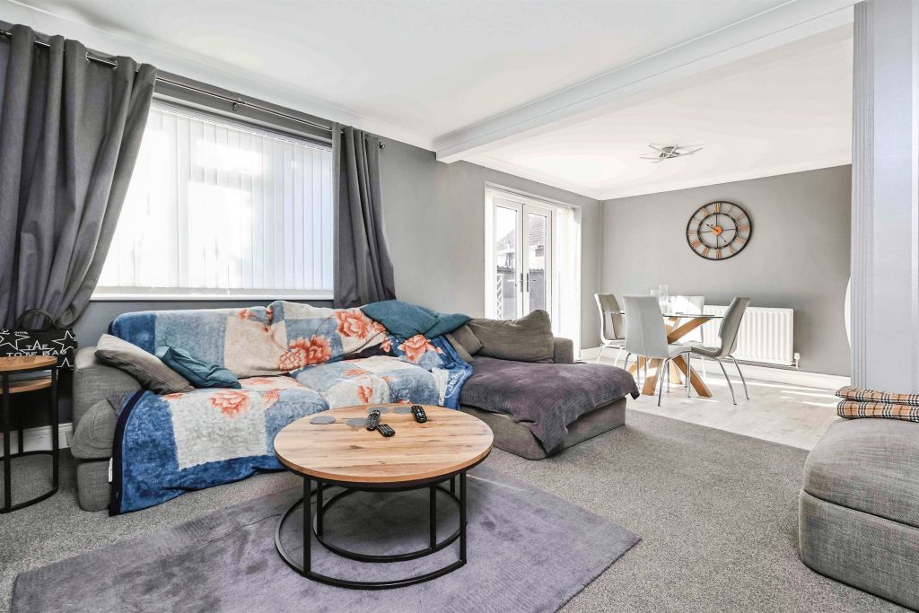 Property photo 2 of 20