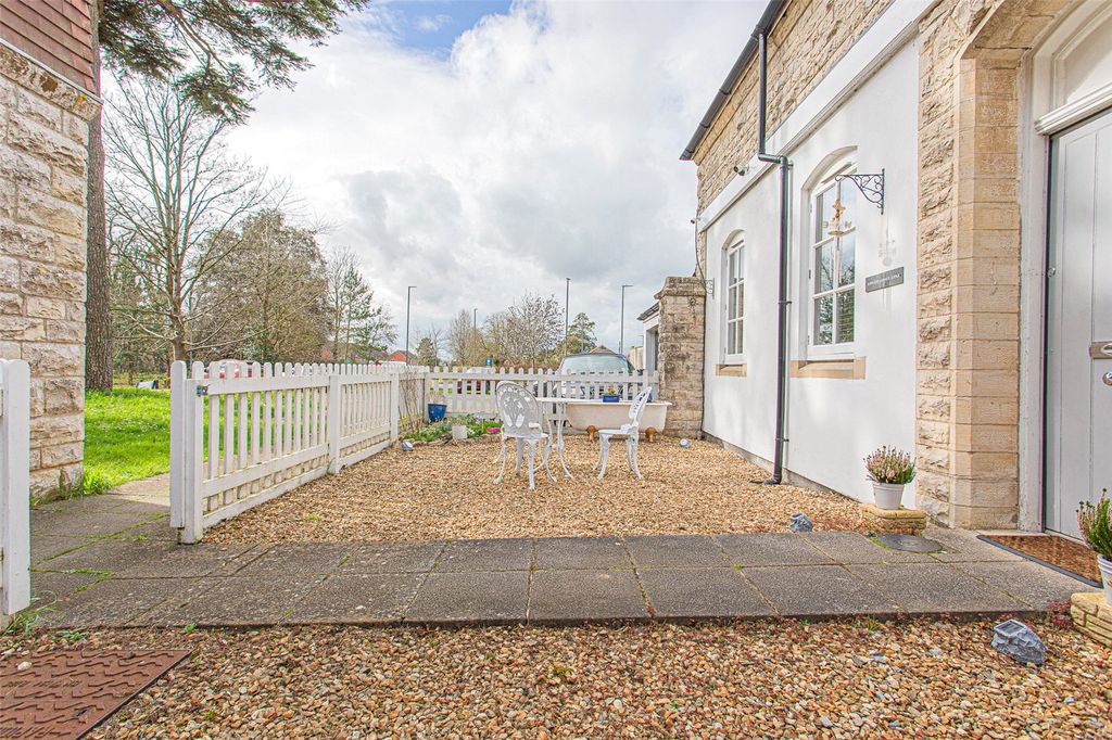 Property photo 3 of 16 Picture No. 18