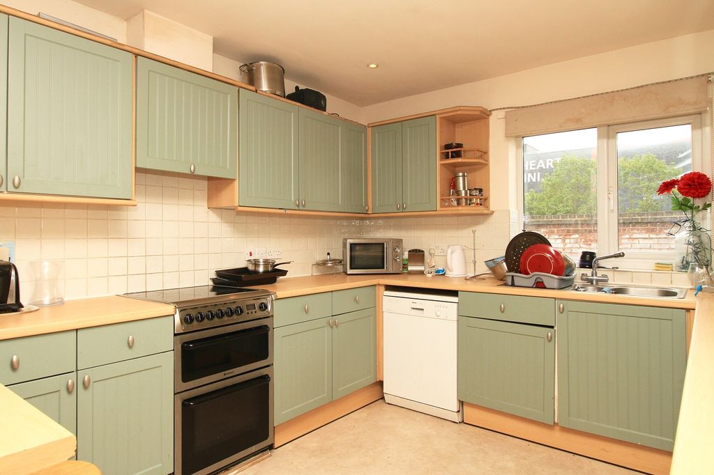 Property photo 2 of 15