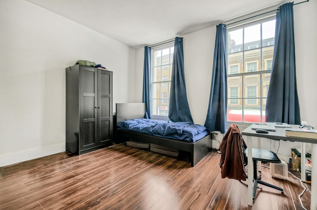 Property photo 1 of 6 Internal Shot