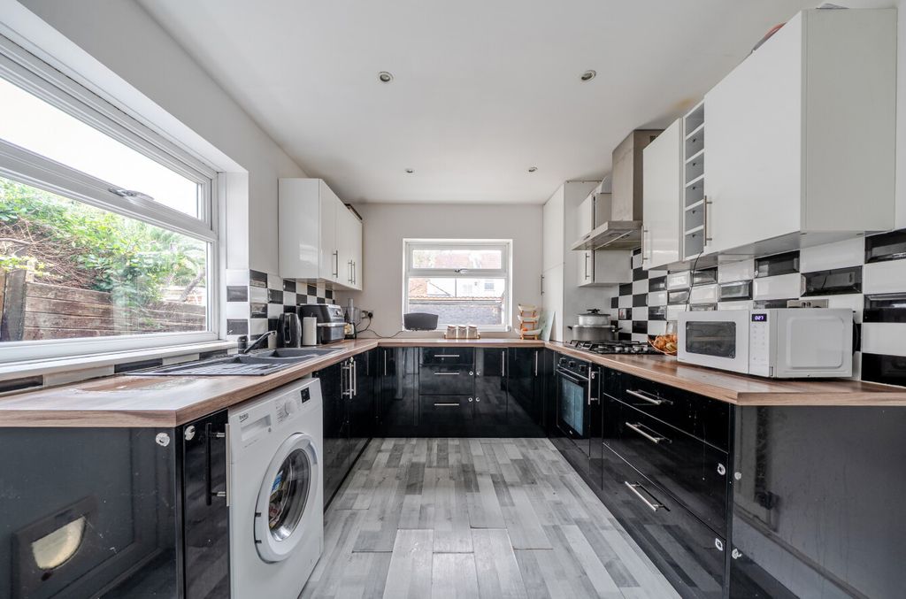 Property photo 3 of 12 1534487-13-1A187E...