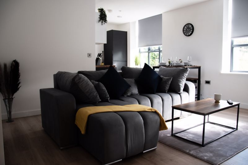 Property photo 3 of 12 Photo 9