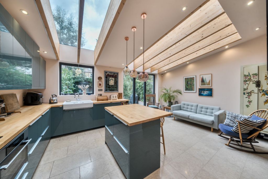 Property photo 2 of 25 1521427-4-6Aa9436...