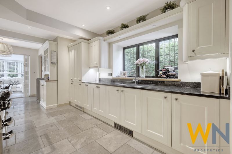 Property photo 3 of 34 Photo 25