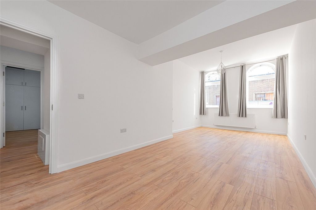 Property photo 2 of 7 Picture No. 02