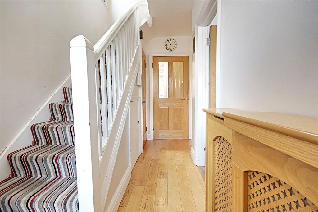 Property photo 3 of 29 Picture No. 04