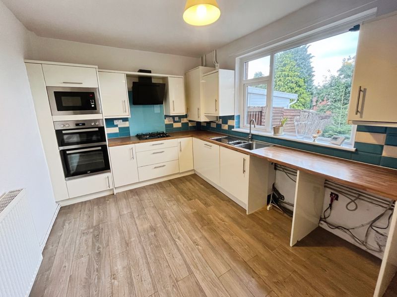 Property photo 2 of 20 Kitchen