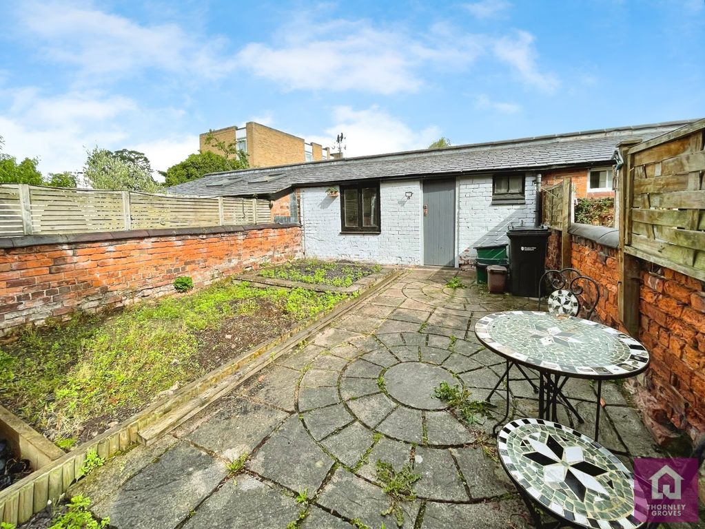 Property photo 2 of 8 Picture No. 16