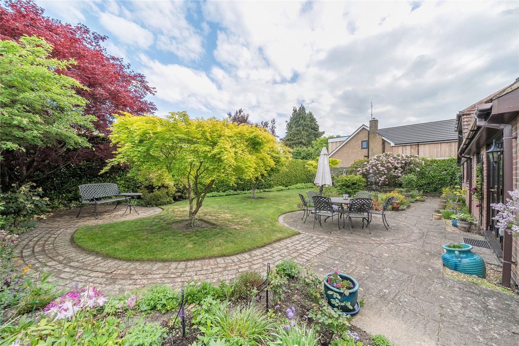 Additional image 14 of 3 bed bungalow for saleLiphook, Hampshire GU30