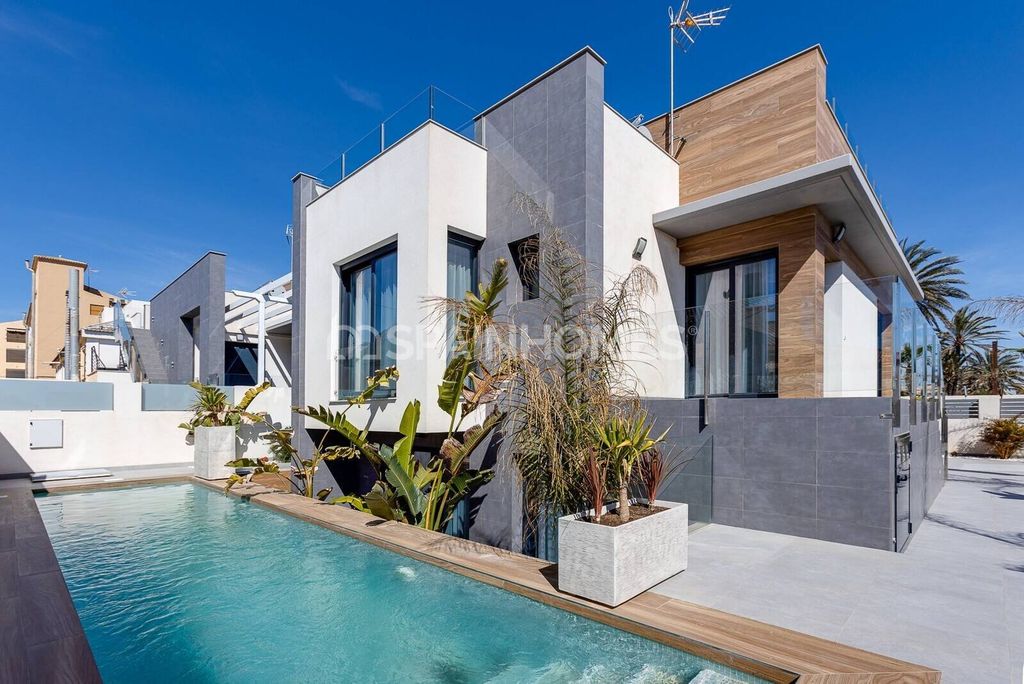 Property photo 1 of 66