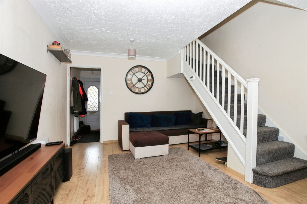 Property photo 3 of 19