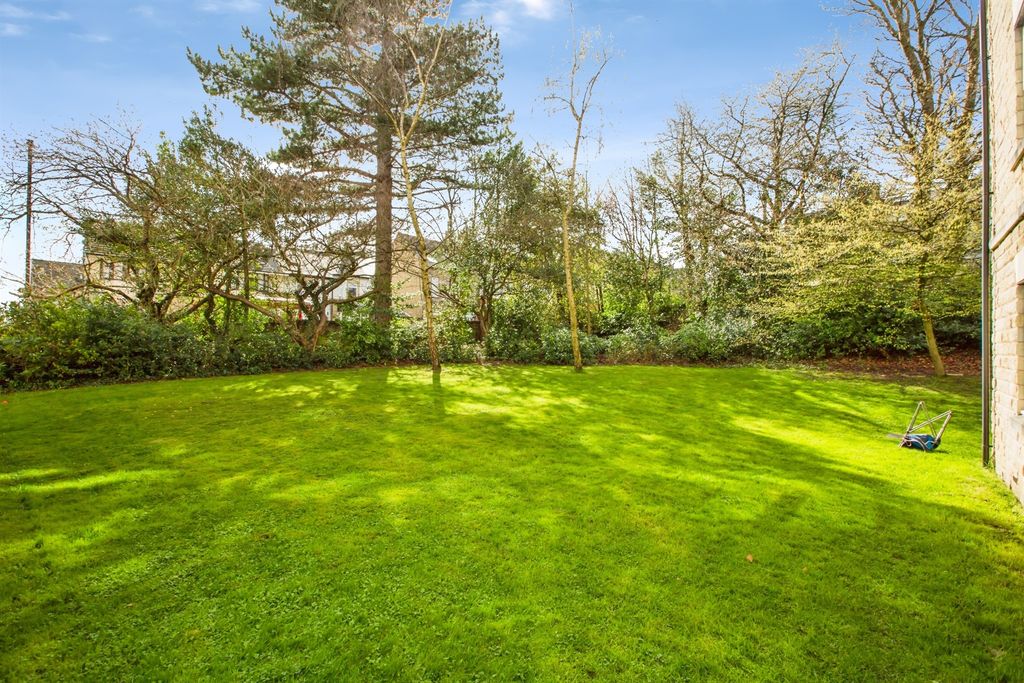 Additional image 13 of 2 bed flat for saleBishopdale Court, Halifax HX1