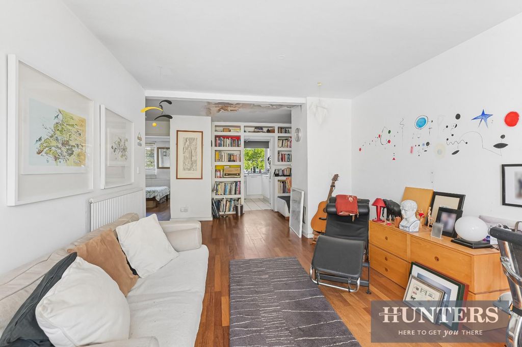 Property photo 2 of 8 Galaba Court-14.Jpg