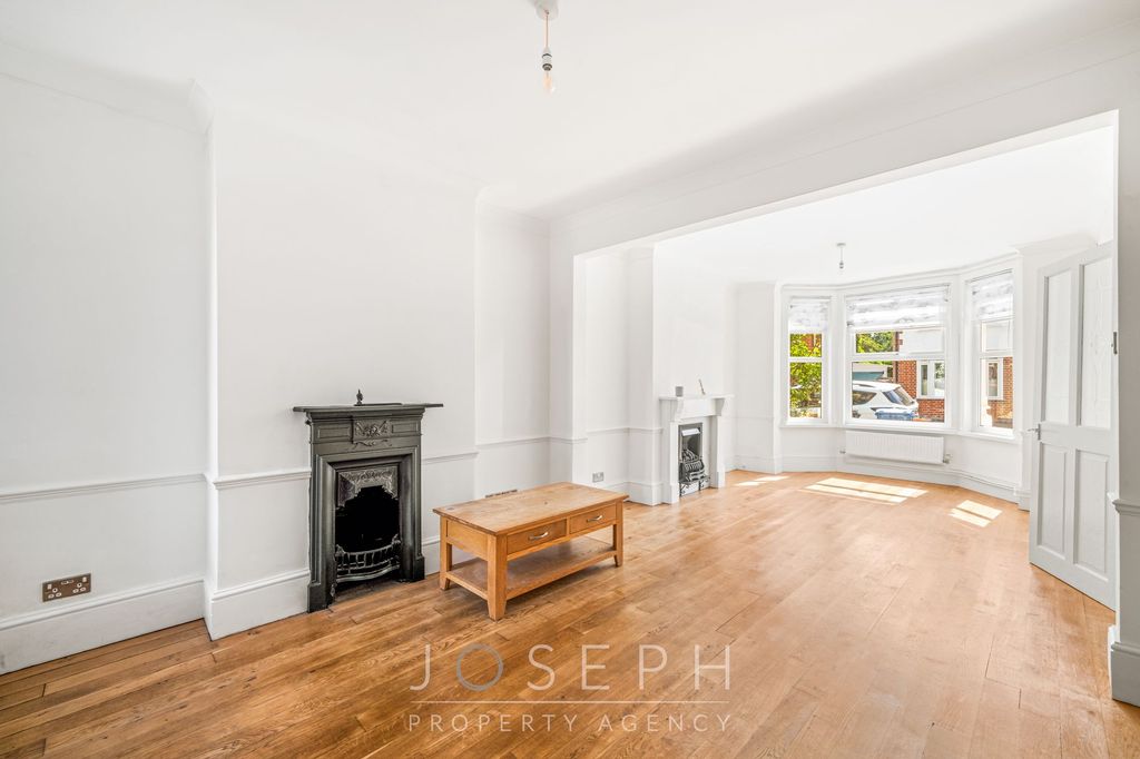 Property photo 3 of 15