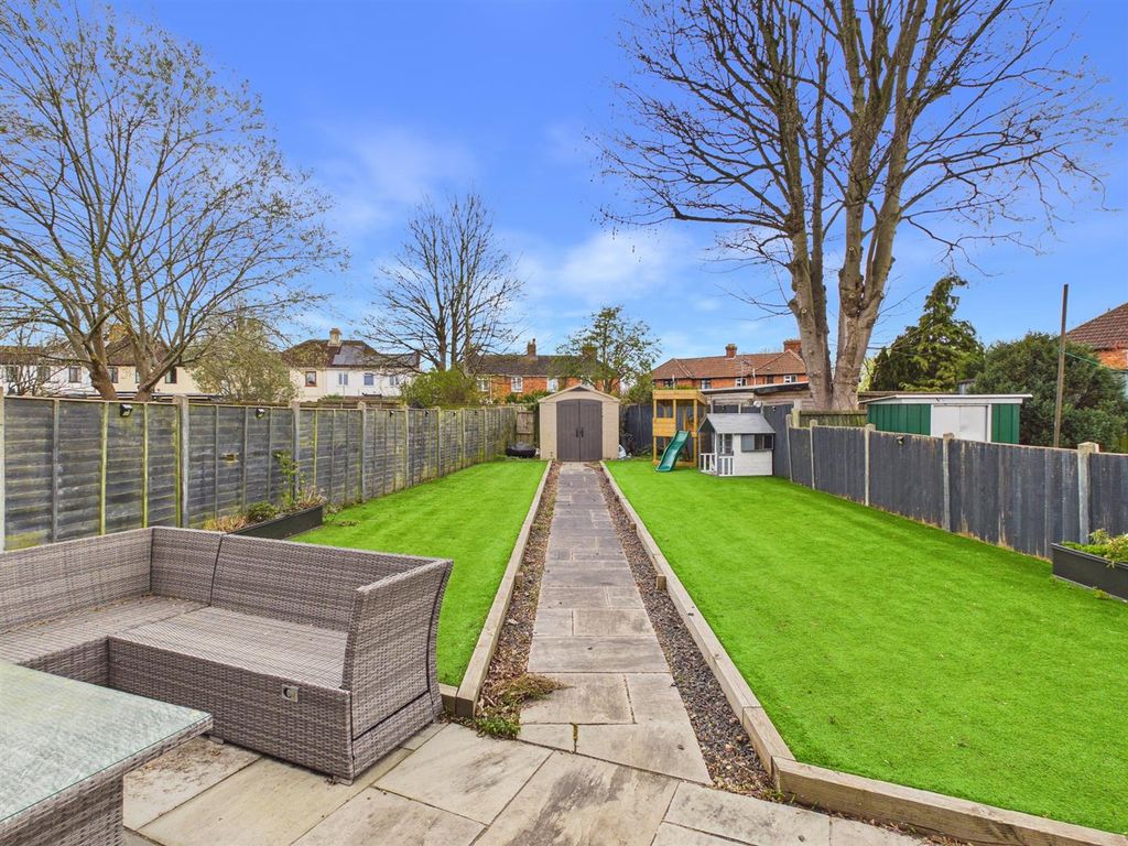 Property photo 3 of 25