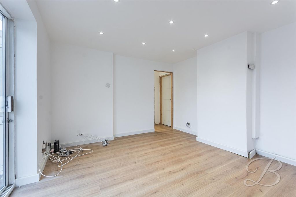 Property photo 2 of 27 CC12.Jpg