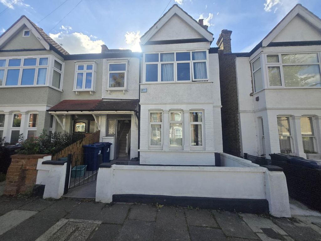 Property photo 1 of 4