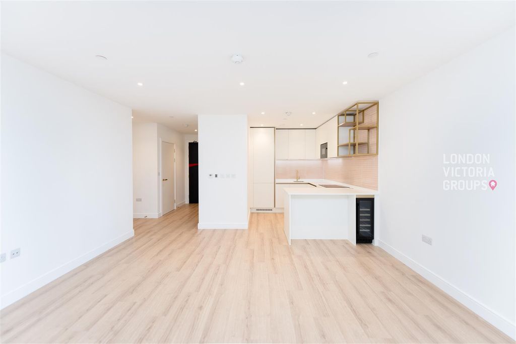 Property photo 2 of 11 1-271.Jpg