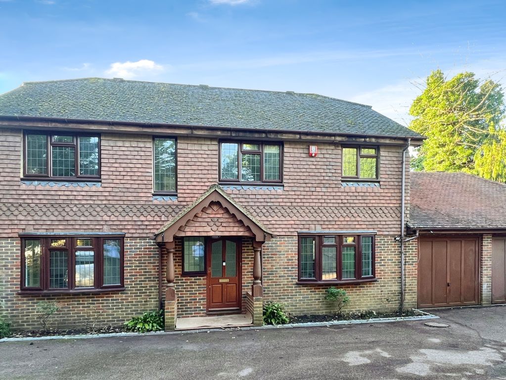 Property photo 1 of 9