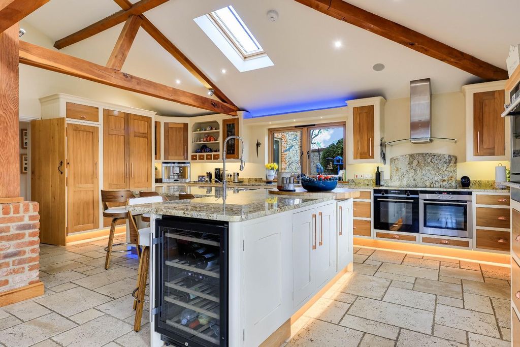 Property photo 2 of 26 Img (21).Jpg