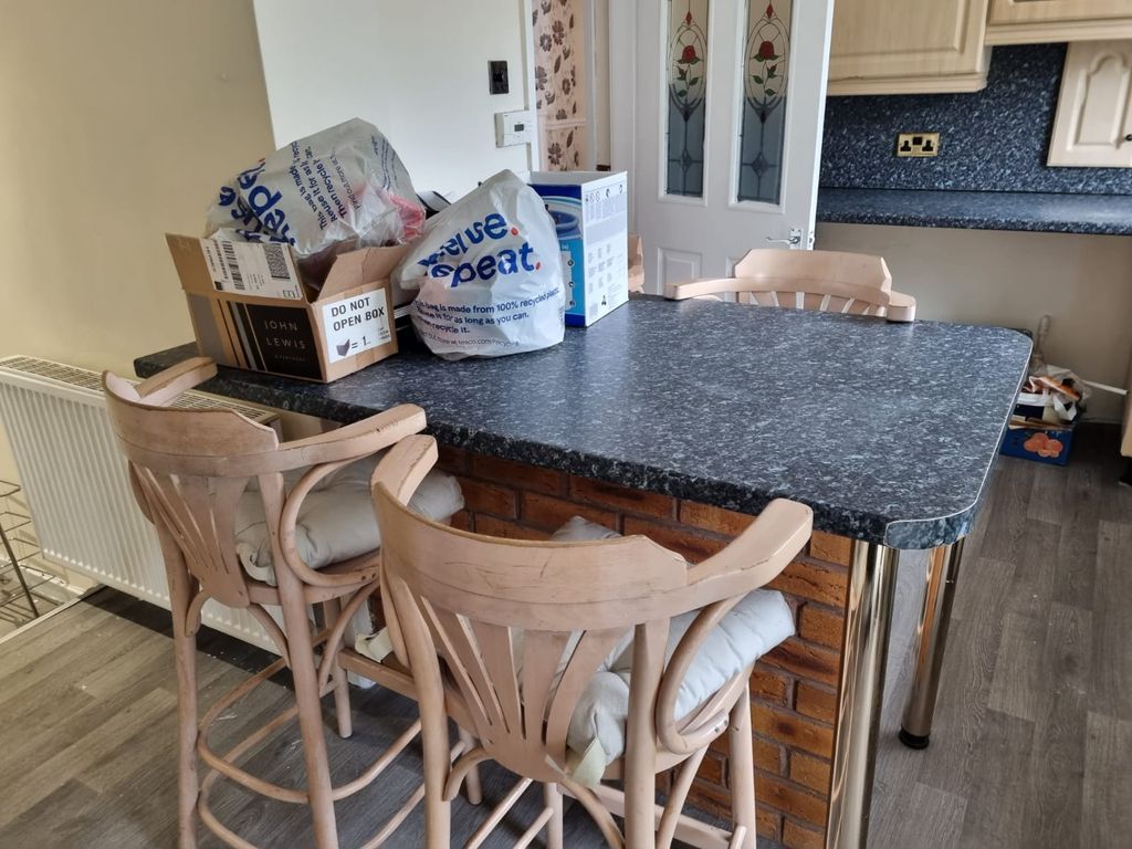 Property photo 2 of 40