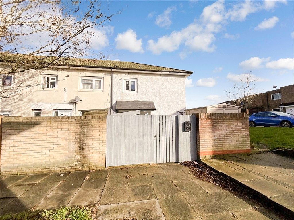 Property photo 3 of 9 Front