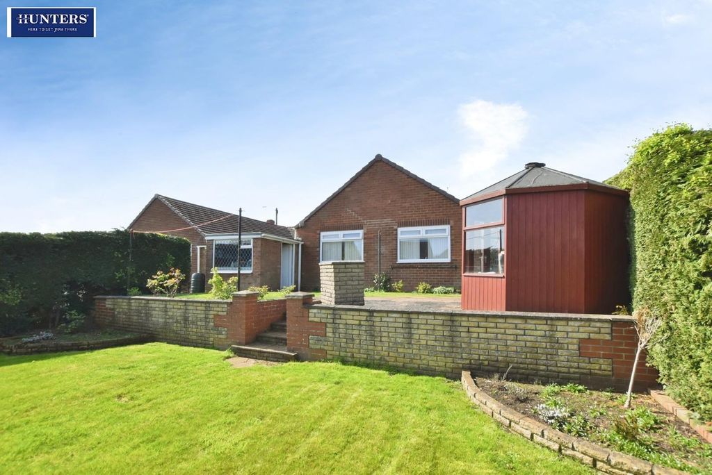 Property photo 3 of 18 Garden