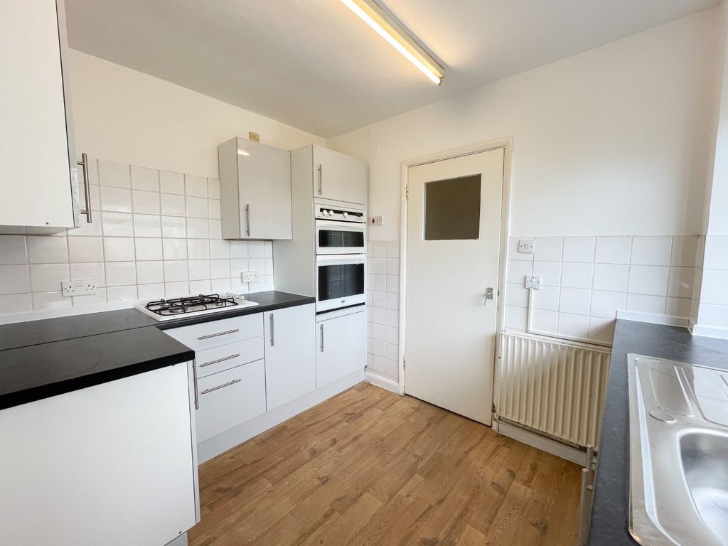 Property photo 2 of 12 3158055