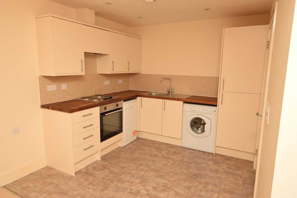 Property photo 2 of 5 Kitchen