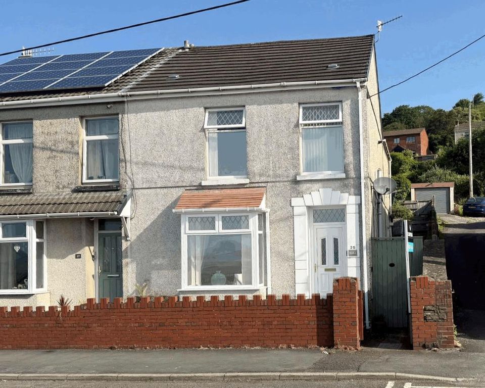 Property photo 1 of 32 25 Pwll Road New Front External.Png