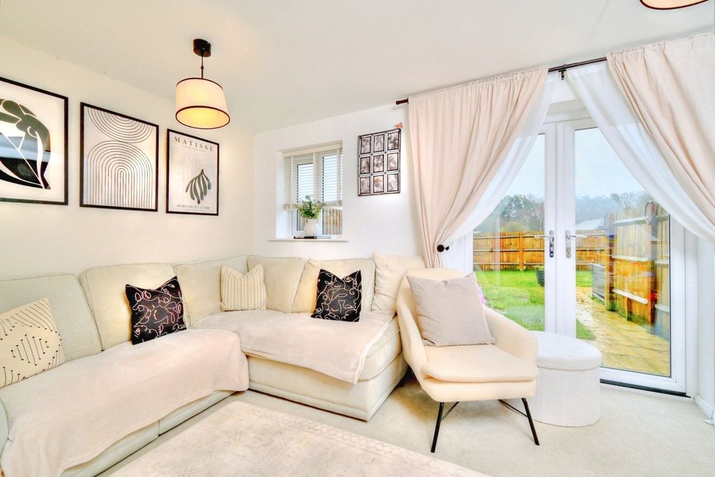 Property photo 2 of 20 Pbox-Img.Jpg