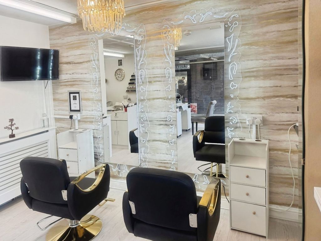 Property photo 2 of 6 Chairs For Rent