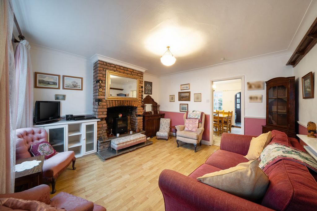 Property photo 2 of 14