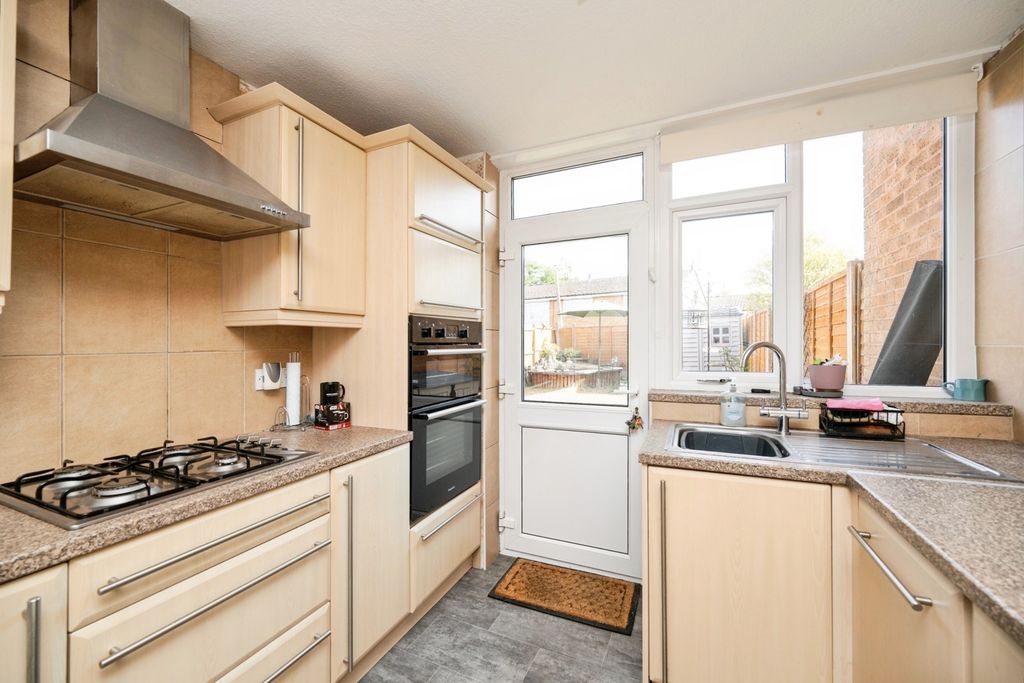 Property photo 2 of 27 Pbox-Img.Jpg