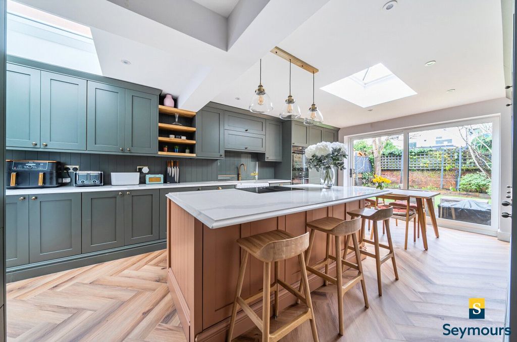 Property photo 3 of 22 Kitchen/Dining