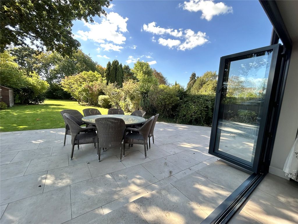 Property photo 2 of 21 Picture No. 14