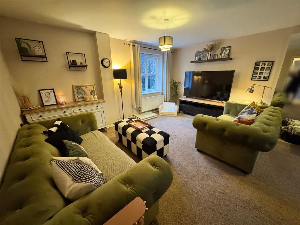 Property photo 3 of 14 8cd1499A-A980-4Ff1-8Ac5-2E301F6c9d6E.Png