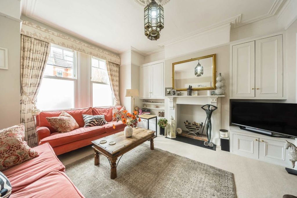 Property photo 3 of 11