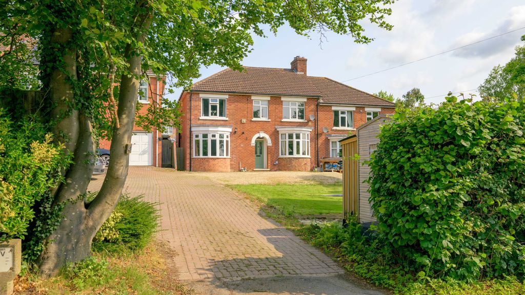 Property photo 1 of 28