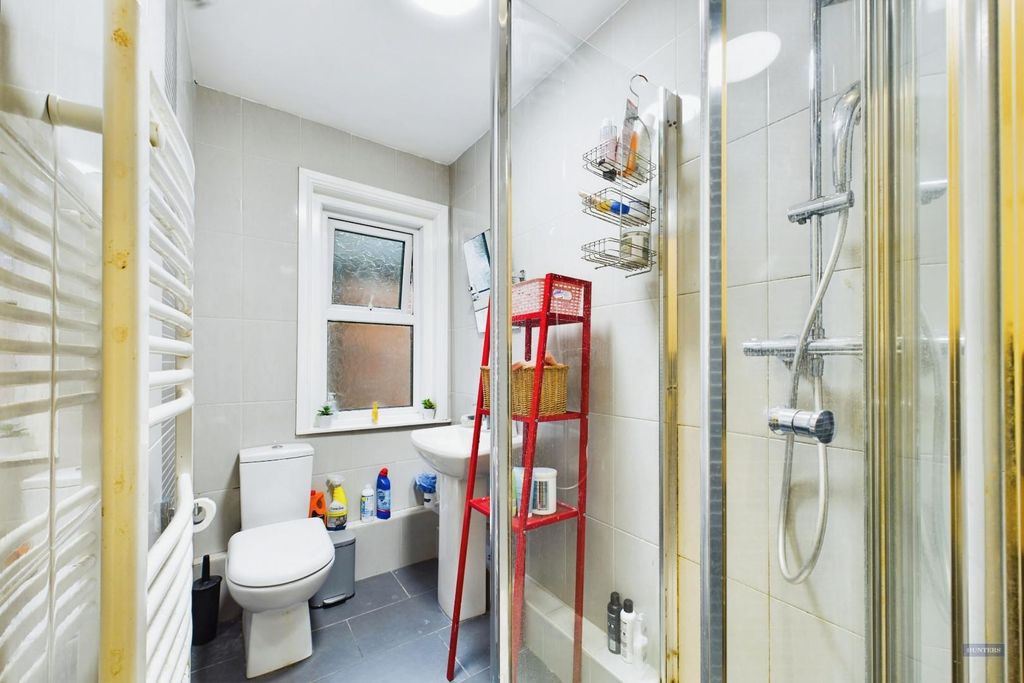 Property photo 3 of 8 5F5Fe1cd-Cam05152G0-Pr0006-Still014.Jpg