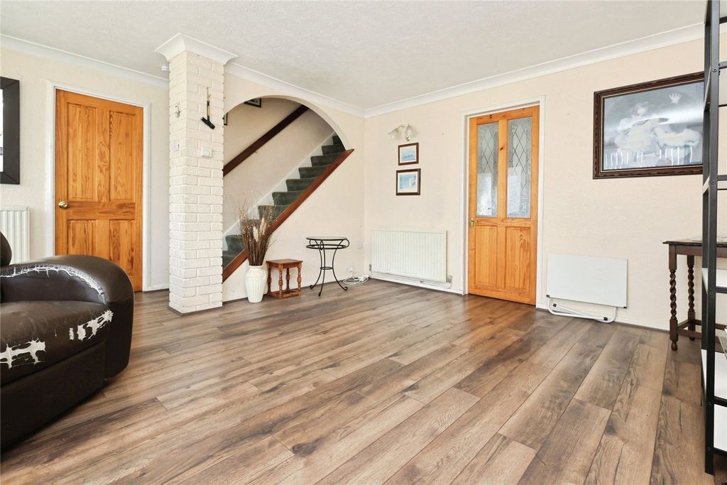 Property photo 2 of 19 Picture No. 15