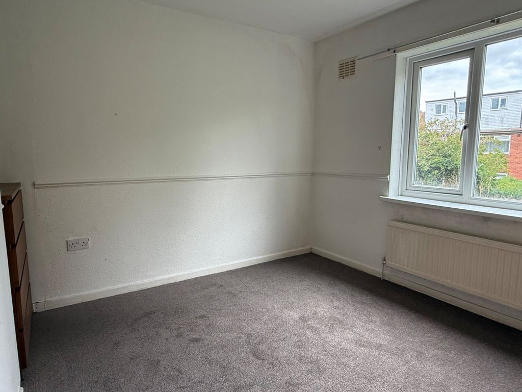 Property photo 3 of 5 Bedroom