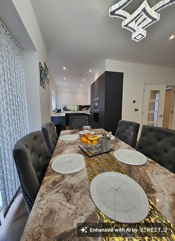 Property photo 2 of 17 Diner