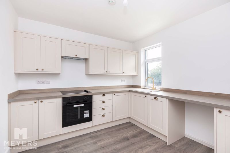 Property photo 2 of 13 Photo 4