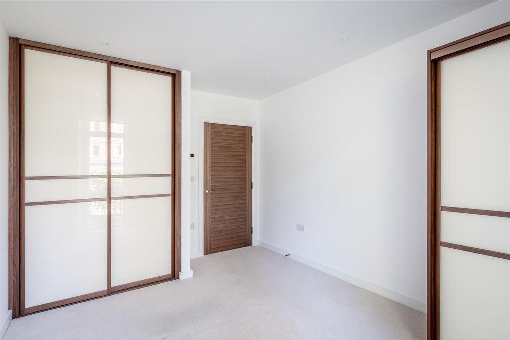 Additional image 10 of 1 bed flat for saleGarden Flat At Beacon Heights, Church Road, Haywards Heath RH16