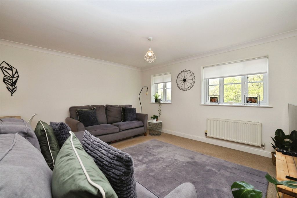 Property photo 3 of 15 Picture No. 23