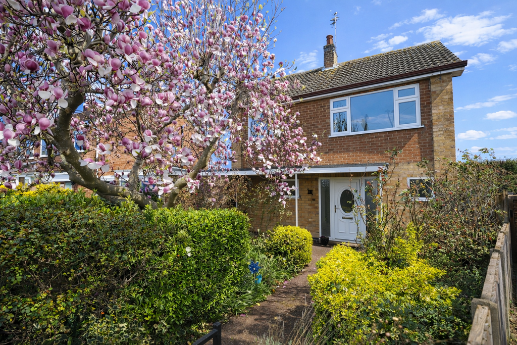 Property photo 1 of 18 Fronthouse1