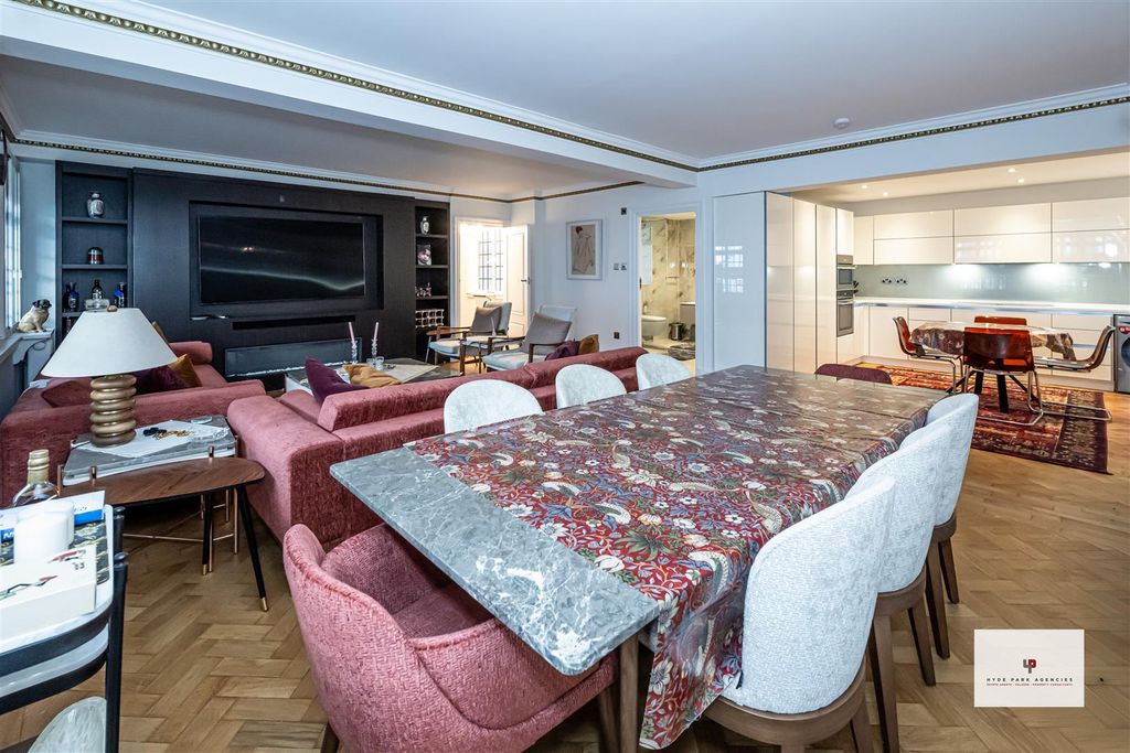 Property photo 3 of 14 Chiltern Court 166-006 Hr - Hpa.Jpg