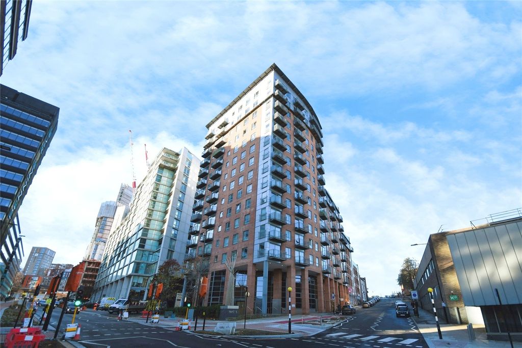 Property photo 1 of 10 Front